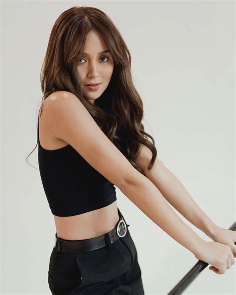 KATHRYN BERNARDO NEW LOOK .